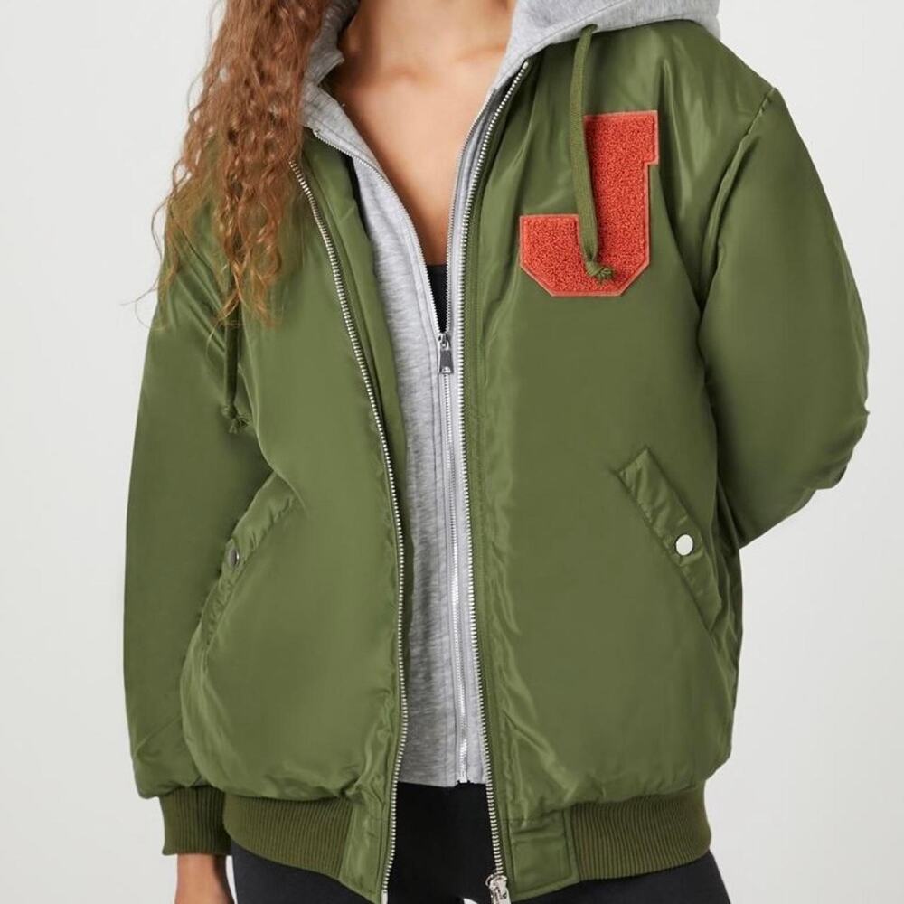 Forever 21 Olive Green Hooded Bomber Jacket Women’s M Varsity Letter J Patch NWT